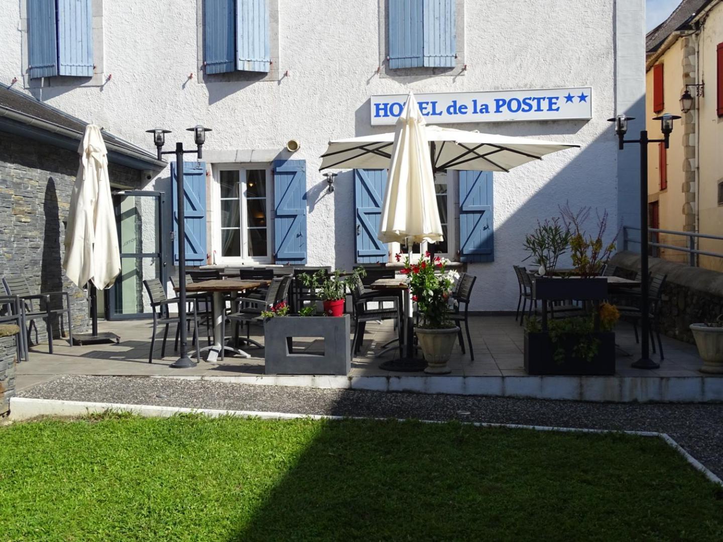 Hotel De La Poste Tardets-Sorholus Exterior photo
